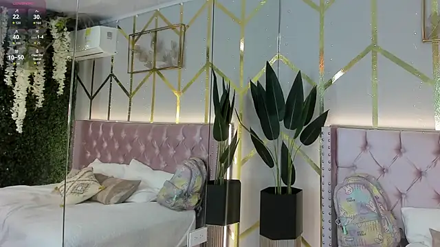 Lola saenz  online show from 02-28-26, 11:54