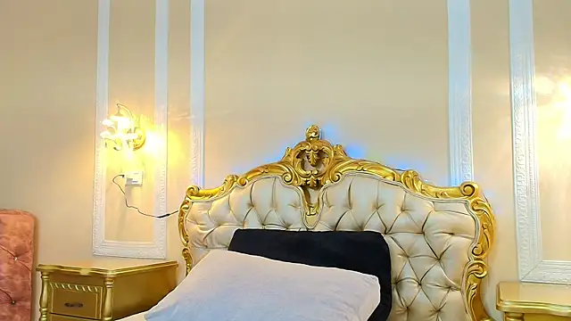 HallieStone online show from 04-05-26, 12:23