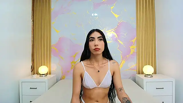 HallieStone online show from 12-17-25, 07:52