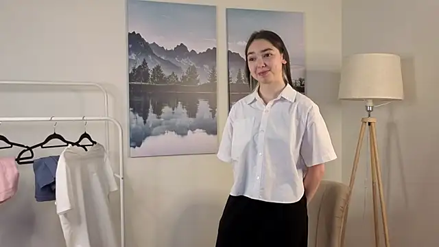 Snapshot of VannessaUpadhyaya chatting on 11-25-25, 08:36 VannessaUpadhyaya online show from 11-25-25, 08:36