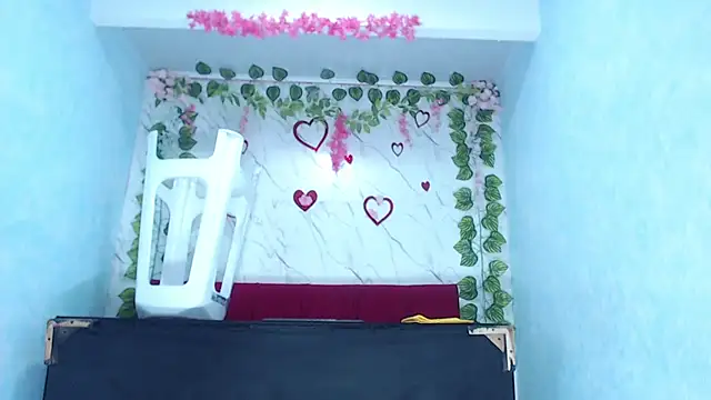 Snapshot of angelamanjarrezcm chatting on 12-15-25, 04:24 angelamanjarrezcm online show from 12-15-25, 04:24