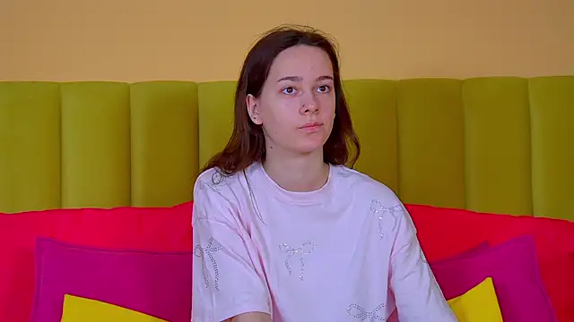 LilyLanes online show from 12-21-25, 06:37