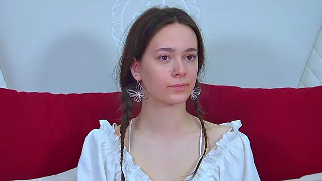 LilyLanes online show from 11-26-25, 02:50