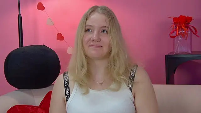 Snapshot of EmilyEvanse chatting on 02-12-26, 06:24 EmilyEvanse online show from 02-12-26, 06:24