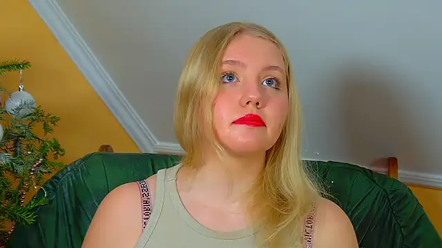 Snapshot of EmilyEvanse chatting on 12-21-25, 06:26 EmilyEvanse online show from 12-21-25, 06:26