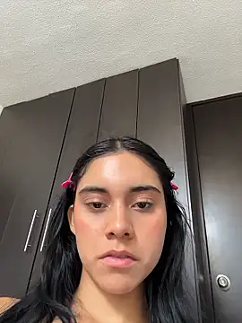 Miia moonn online show from 01-05-26, 05:27