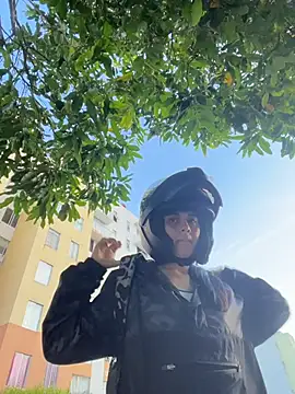 Miia moonn online show from 11-27-25, 10:59