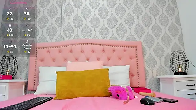 emma scott 7 online show from 03-24-26, 11:21