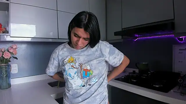 SaraAndrade  online show from 04-10-26, 02:57