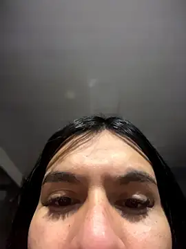 SaraAndrade  online show from 04-10-26, 02:51