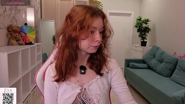 Snapshot of eva_aria chatting on 06-12-26, 01:03 eva aria online show from 06-12-26, 01:03