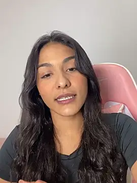 Laurapocahontas online show from 11-27-25, 06:52