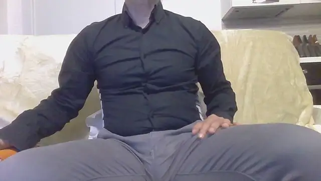 Eroshotlicker online show from 05-17-26, 09:04