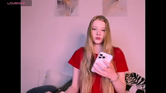  Milana Sparkl75  online show from 01-11-26, 07:21