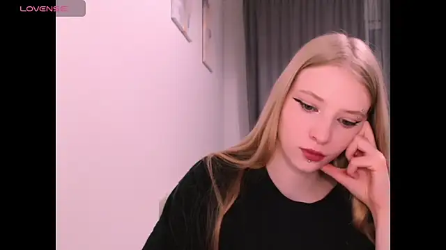  Milana Sparkl75  online show from 12-05-25, 02:21