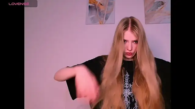  Milana Sparkl75  online show from 01-07-26, 11:04