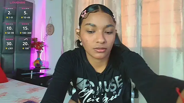 Snapshot of TashaNaughty4u chatting on 06-11-26, 07:33 TashaNaughty4u online show from 06-11-26, 07:33