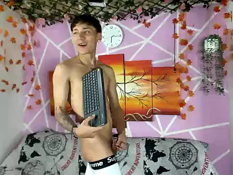 Snapshot of bradboyhot06 chatting on 02-06-26, 03:57 bradboyhot06 online show from 02-06-26, 03:57