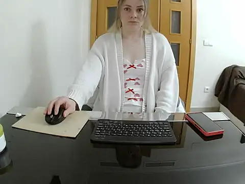 Adelyxveex online show from 11-30-25, 11:05