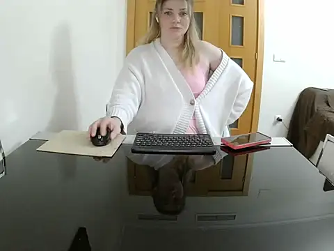 Adelyxveex online show from 01-10-26, 11:44