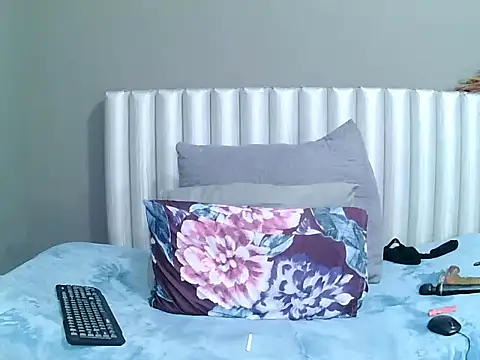 SavageHoney online show from 11-30-25, 12:44