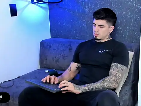  mrcock   online show from 04-12-26, 10:35