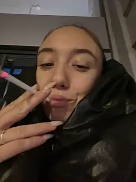 CristinaSw online show from 12-17-25, 08:14