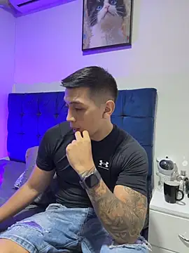 OliverWest04 online show from 12-03-25, 01:50