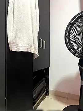 OliverWest04 online show from 11-25-25, 11:16