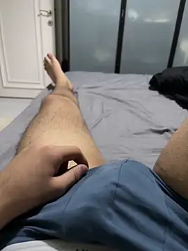 Snapshot of Bigefe chatting on 12-18-25, 07:50 Bigefe online show from 12-18-25, 07:50