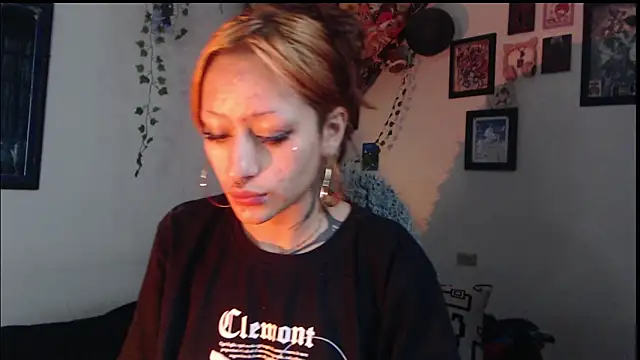 Layla quinn online show from 06-07-26, 12:32