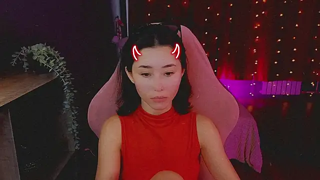 Snapshot of RedMidnight chatting on 05-29-26, 03:29 RedMidnight online show from 05-29-26, 03:29