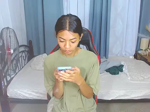 SamaraMillers online show from 12-20-25, 10:29