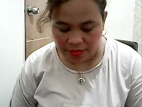Snapshot of cutechubby chatting on 02-27-26, 12:11 cutechubby online show from 02-27-26, 12:11