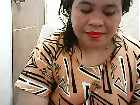 Snapshot of cutechubby chatting on 02-08-26, 01:14 cutechubby online show from 02-08-26, 01:14