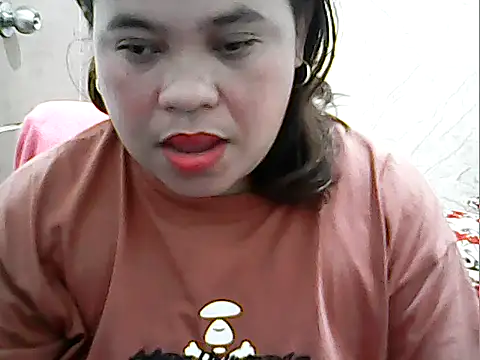 Snapshot of cutechubby chatting on 02-11-26, 11:04 cutechubby online show from 02-11-26, 11:04