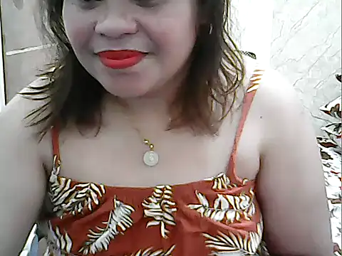 Snapshot of cutechubby chatting on 02-05-26, 11:33 cutechubby online show from 02-05-26, 11:33