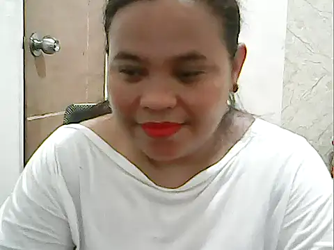 cutechubby online show from 05-17-26, 10:48