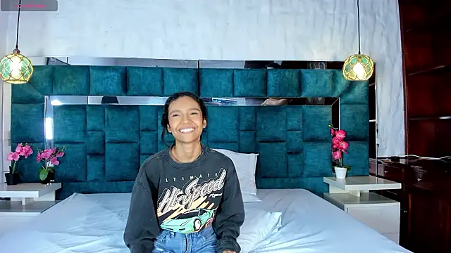  bonnyandclyde online show from 02-26-26, 01:33