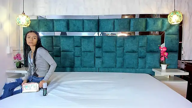  bonnyandclyde online show from 01-18-26, 12:30