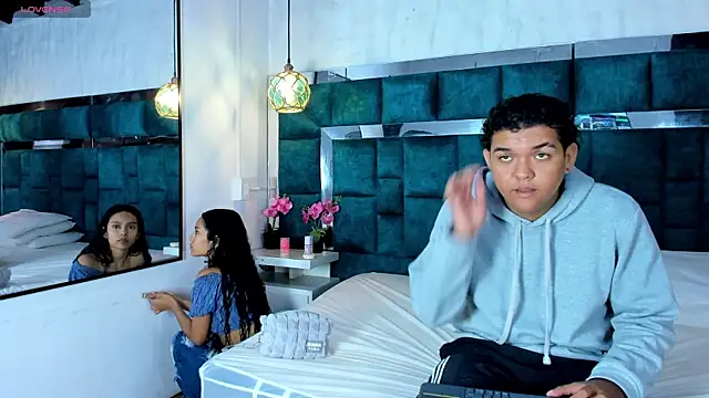  bonnyandclyde online show from 03-24-26, 01:11