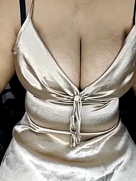 Curvy Pooja online show from 04-07-26, 07:21