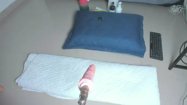 sophie 1  online show from 02-06-26, 02:51