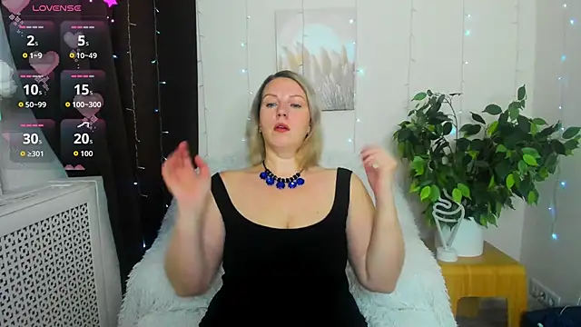 Alison star  online show from 12-02-25, 01:39