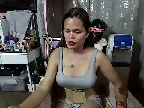 urSweetheart online show from 04-16-26, 01:12