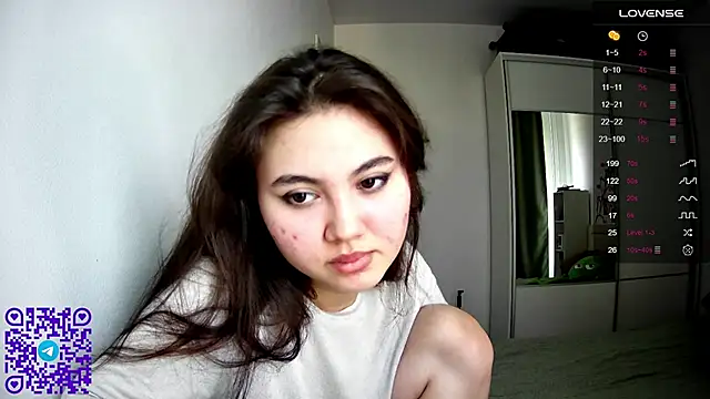 Snapshot of ArianeRandy chatting on 06-04-26, 03:06 ArianeRandy online show from 06-04-26, 03:06
