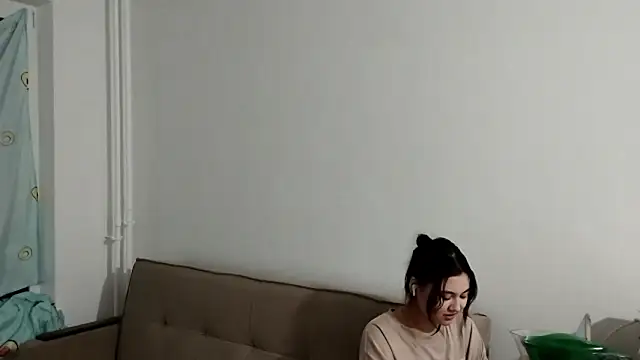 Snapshot of ArianeRandy chatting on 02-01-26, 04:05 ArianeRandy online show from 02-01-26, 04:05