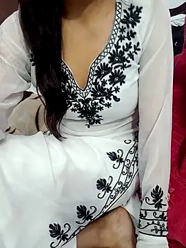 Triptii 0 online show from 12-05-25, 06:17