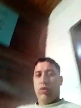 Snapshot of Alvarezz0202 chatting on 07-26-26, 01:07 Alvarezz0202 online show from 07-26-26, 01:07