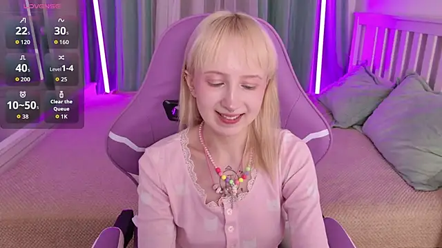 Snapshot of _Babyface_ chatting on 07-14-26, 01:17 Babyface online show from 07-14-26, 01:17